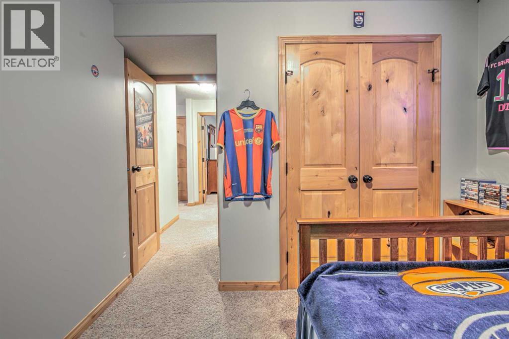 100 Canyoncrest Point W Property Photo 37