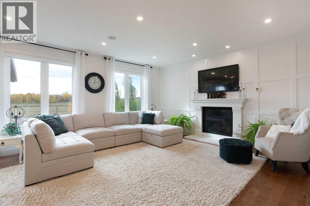 286077 50 Street E Property Photo 6