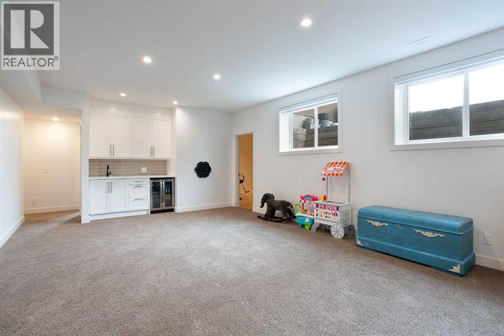 286077 50 Street E Property Photo 28