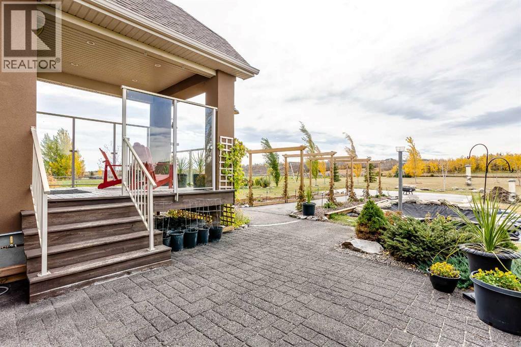 286077 50 Street E Property Photo 40
