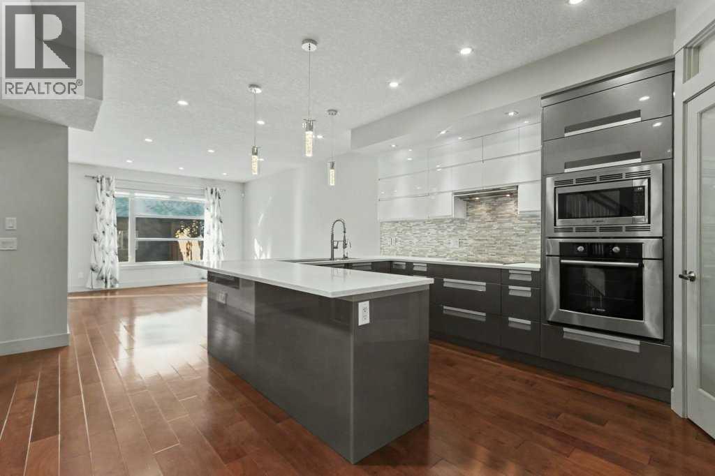 925 41 Street Sw Property Photo 6