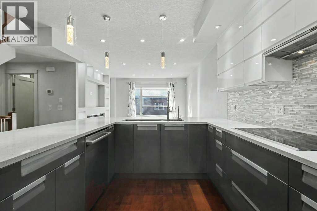 925 41 Street Sw Property Photo 7