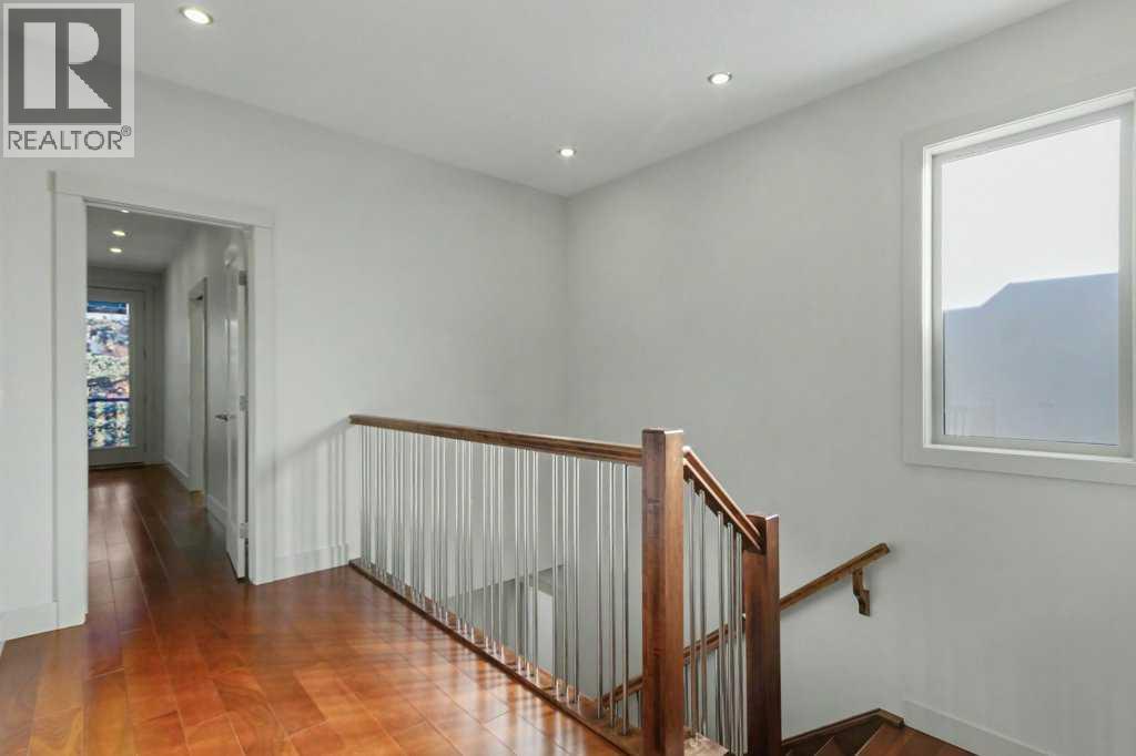 925 41 Street Sw Property Photo 13