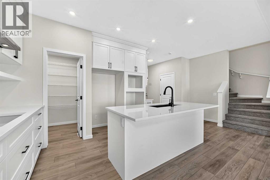 1508 3 Street Se Property Photo 8