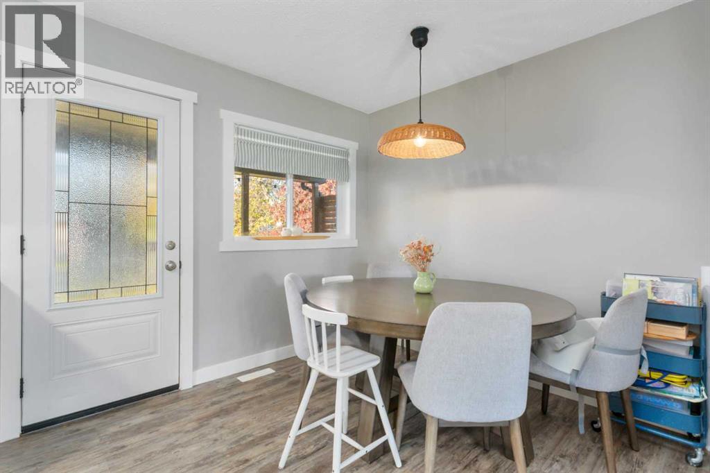 4534 46 Street Property Photo 11