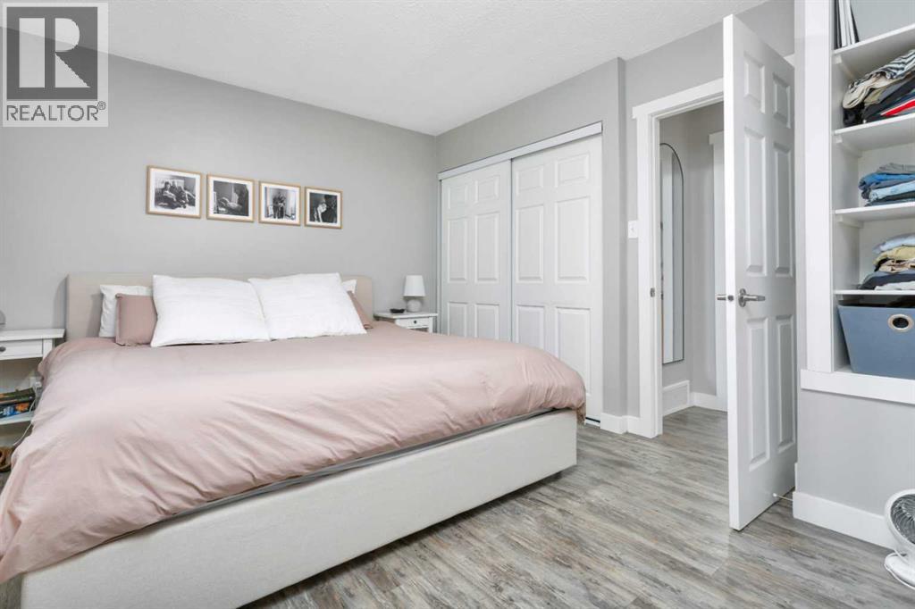 4534 46 Street Property Photo 17