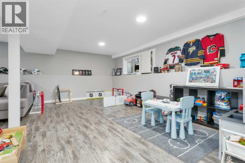 4534 46 Street Property Photo 26