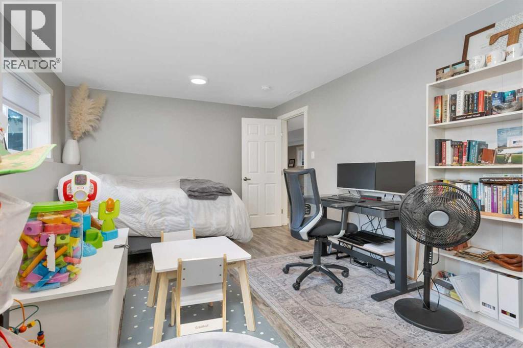 4534 46 Street Property Photo 30