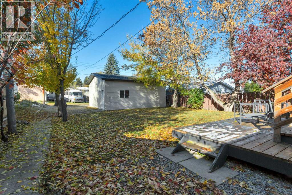 4534 46 Street Property Photo 32