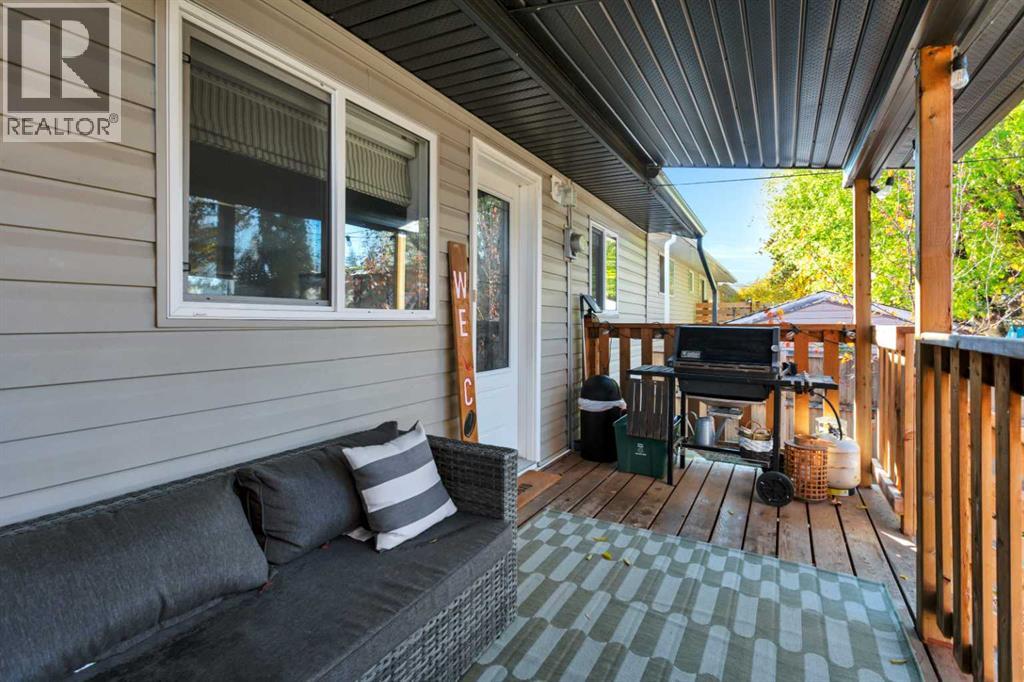 4534 46 Street Property Photo 36