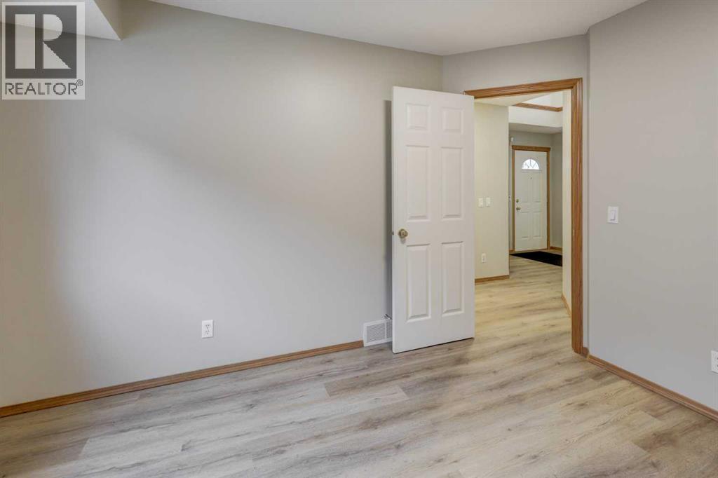 63 Sierra Madre Crescent Sw Property Photo 16
