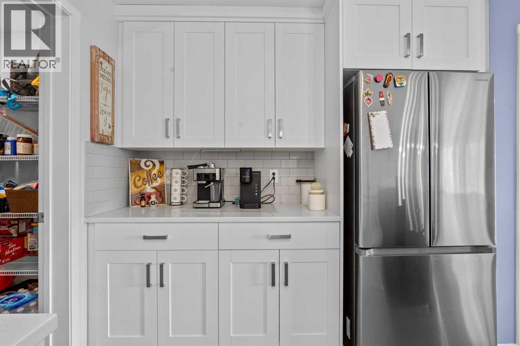 220 Seton Grove Southeast Property Photo 10