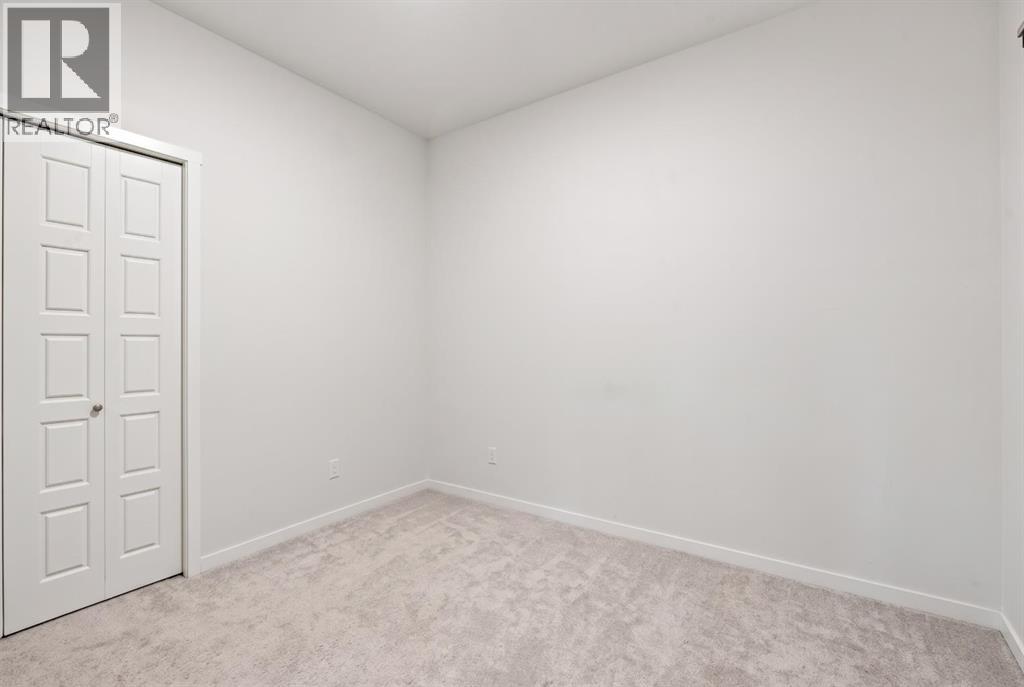 220 Seton Grove Southeast Property Photo 17