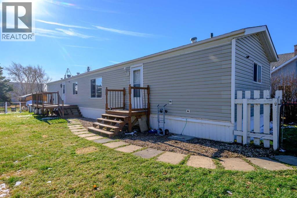 10017 100 Avenue Property Photo 1