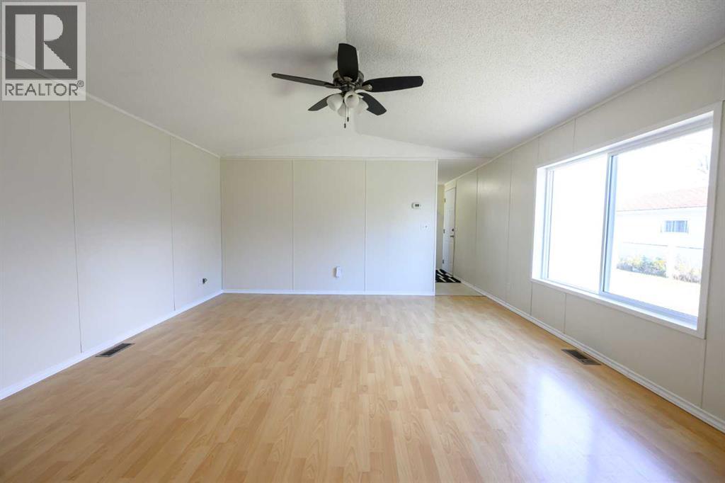 10017 100 Avenue Property Photo 5