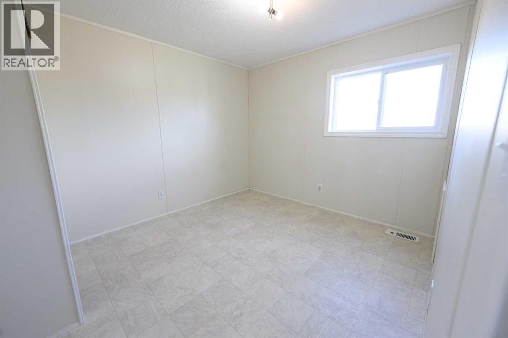 10017 100 Avenue Property Photo 12