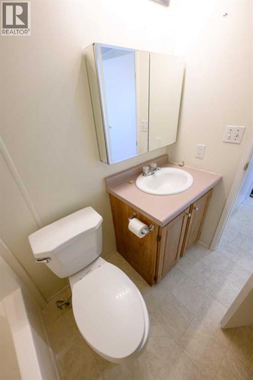10017 100 Avenue Property Photo 15
