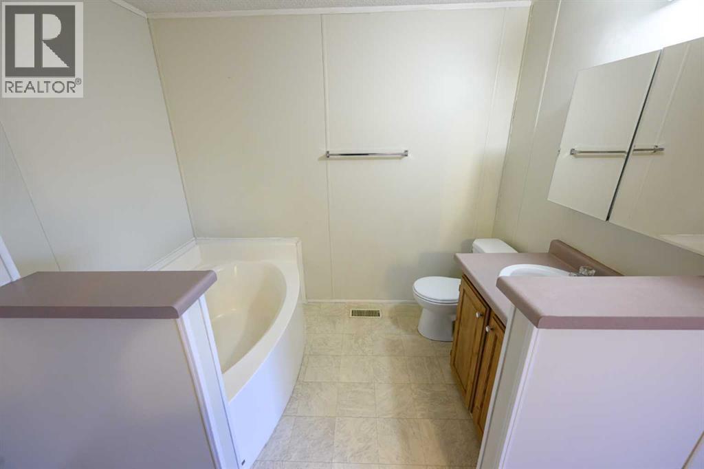 10017 100 Avenue Property Photo 18