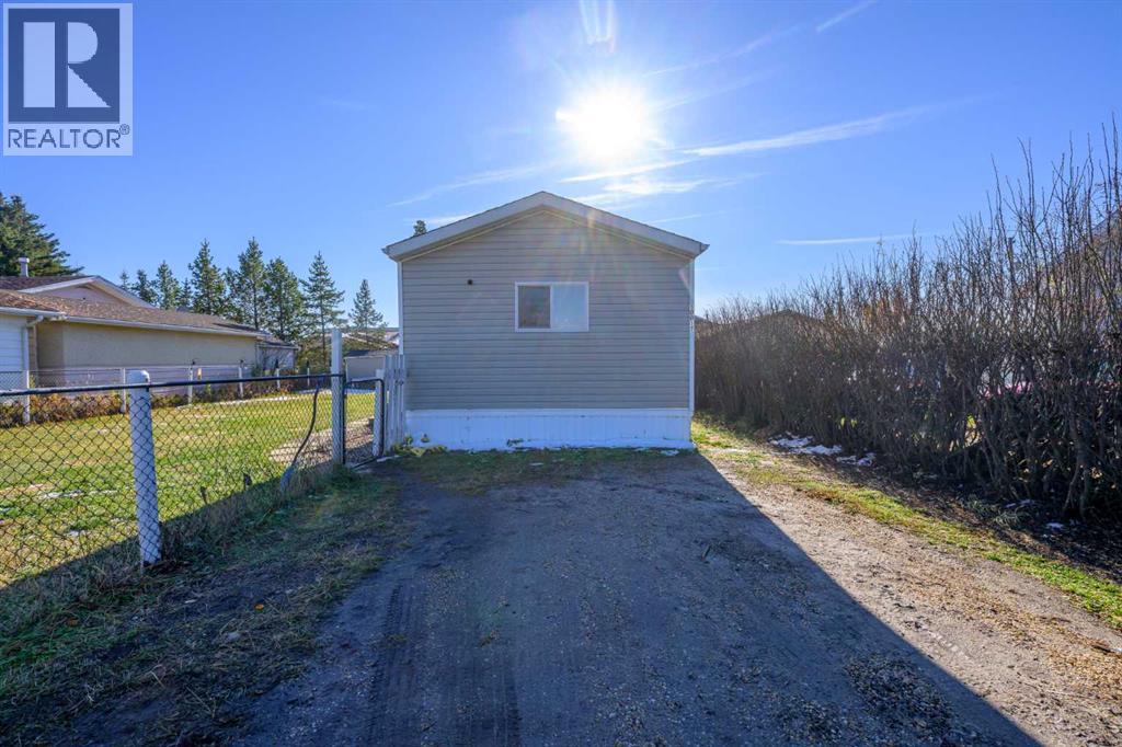 10017 100 Avenue Property Photo 31