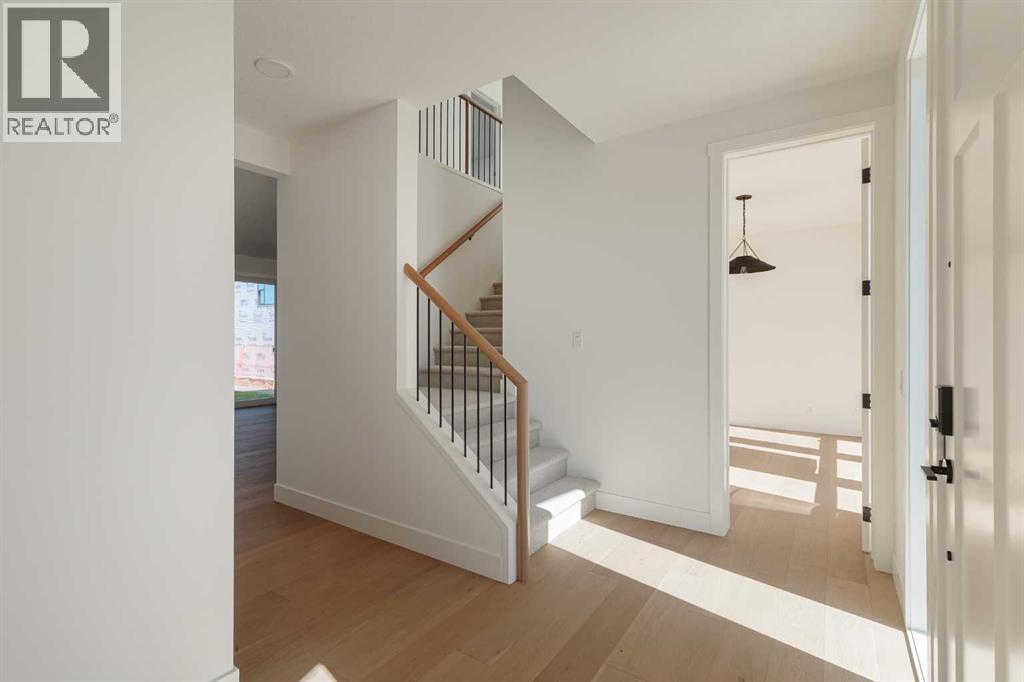 119 Greenwich Heath Nw Property Photo 4