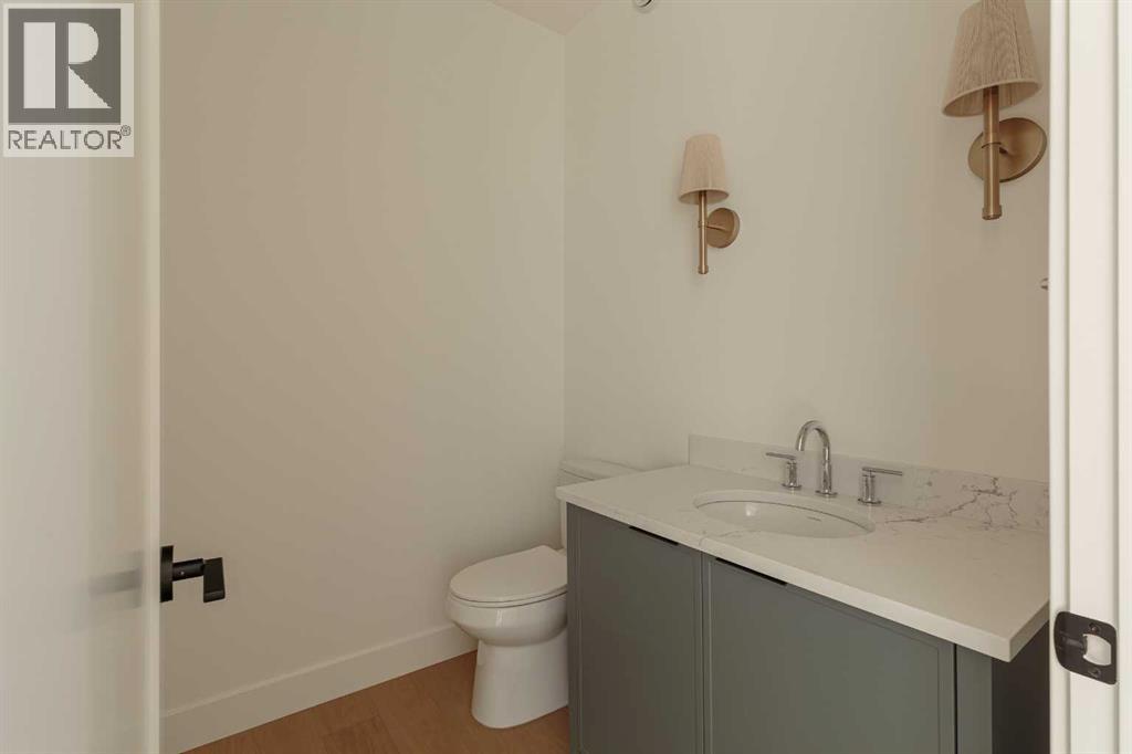 119 Greenwich Heath Nw Property Photo 8
