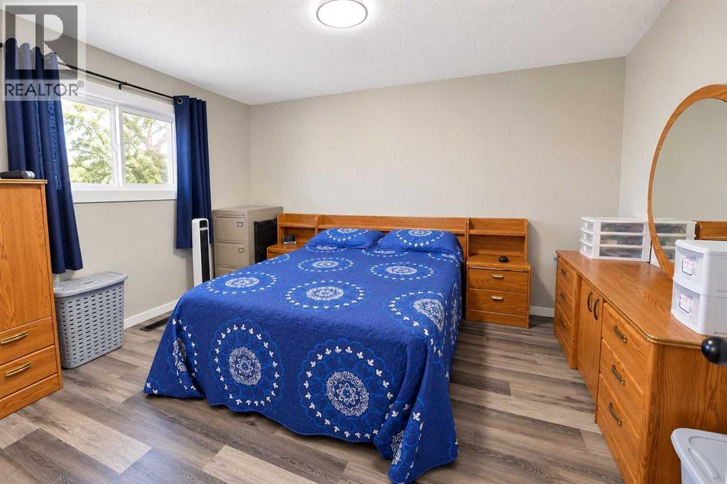 1619 21 Street Property Photo 16