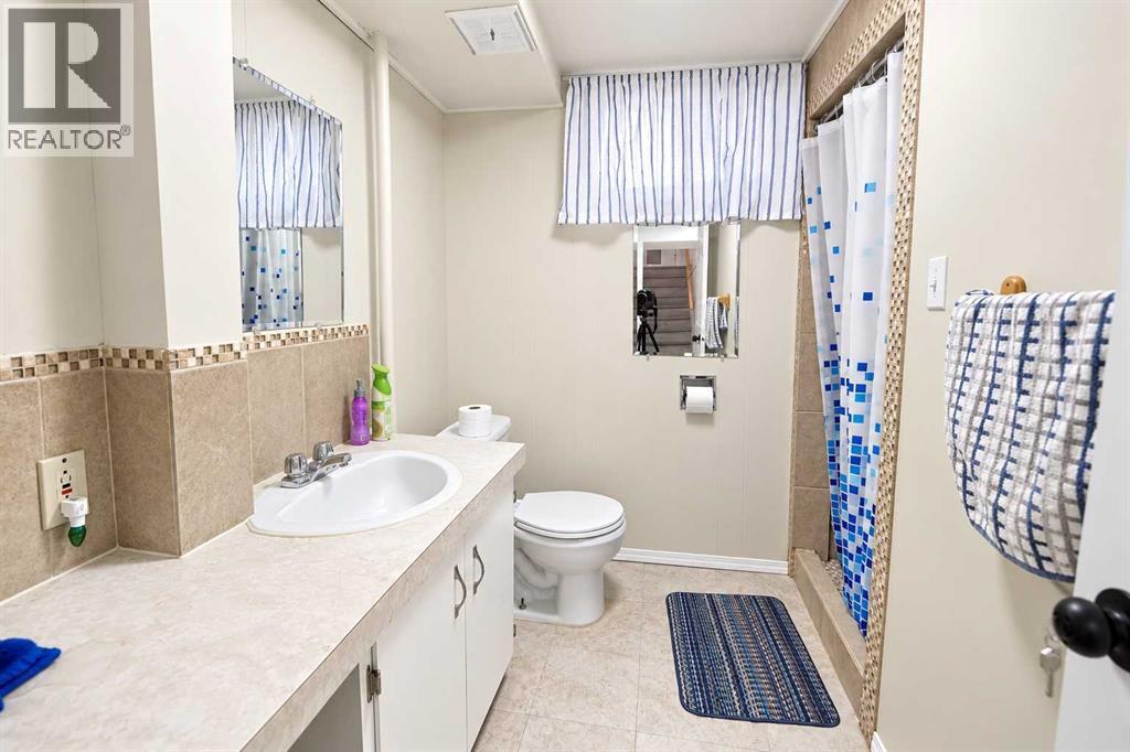 1619 21 Street Property Photo 19