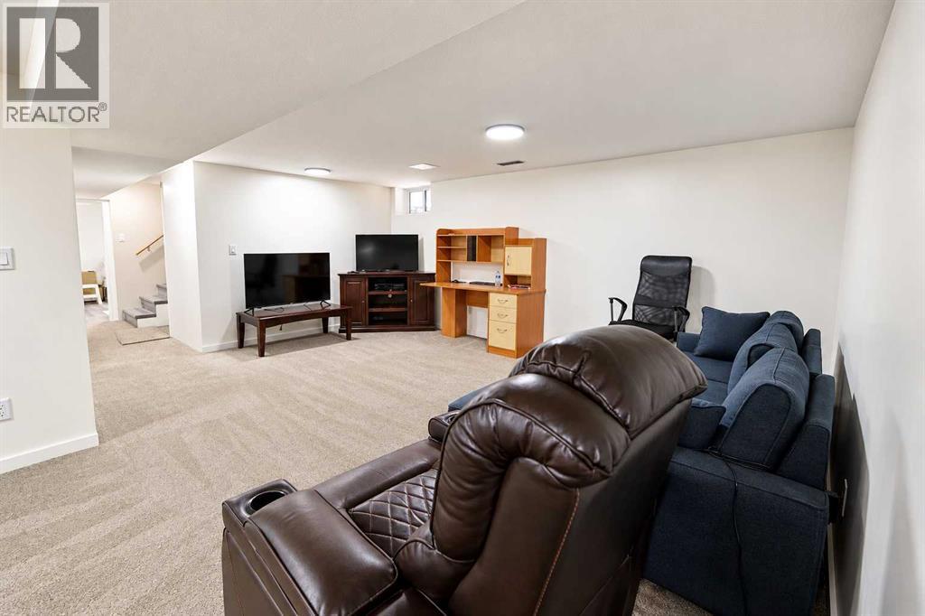1619 21 Street Property Photo 21