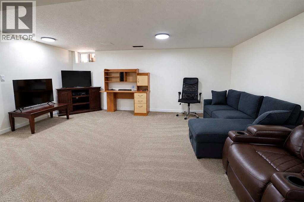 1619 21 Street Property Photo 22