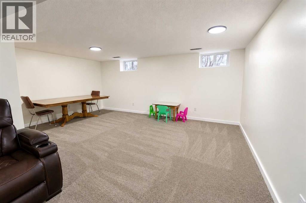 1619 21 Street Property Photo 23