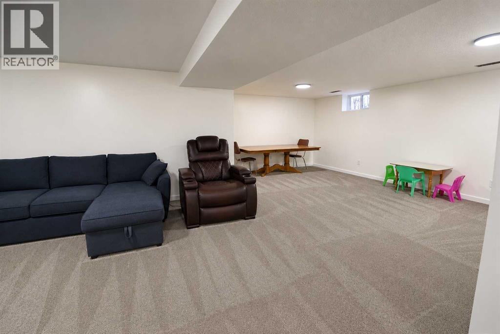 1619 21 Street Property Photo 24