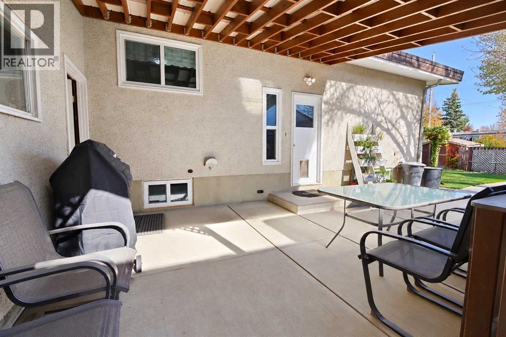 1619 21 Street Property Photo 30