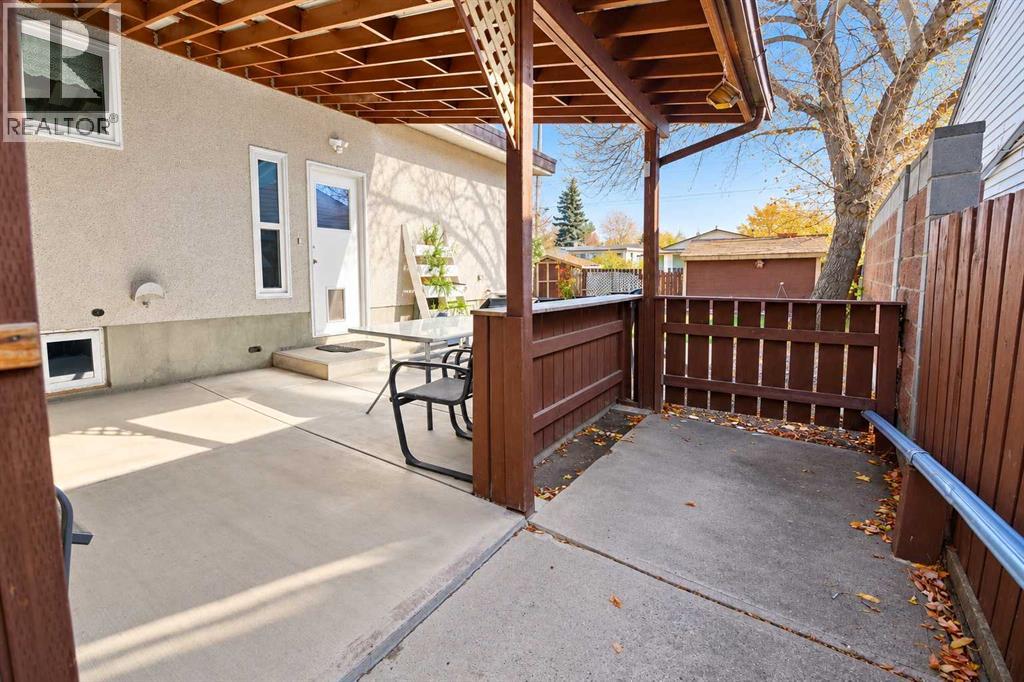 1619 21 Street Property Photo 31