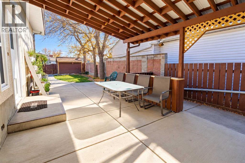1619 21 Street Property Photo 32