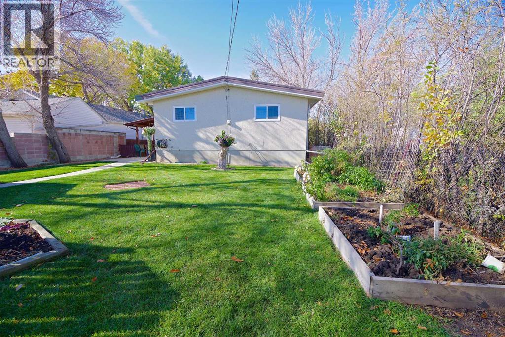 1619 21 Street Property Photo 36