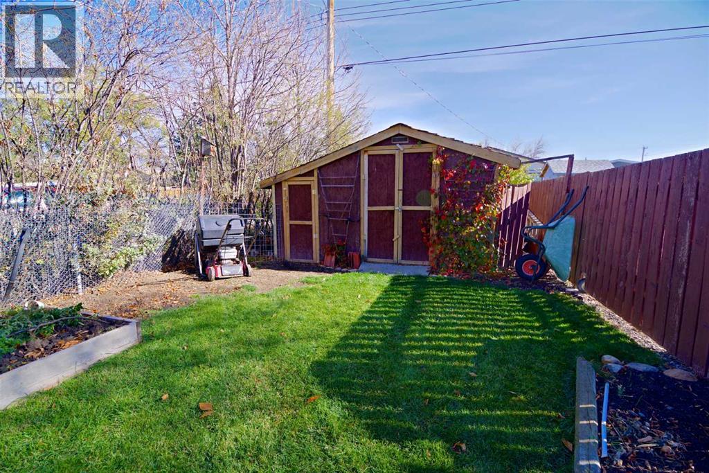 1619 21 Street Property Photo 37