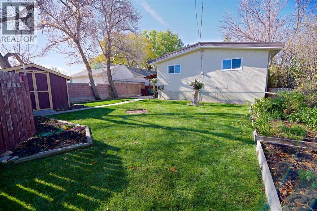 1619 21 Street Property Photo 40