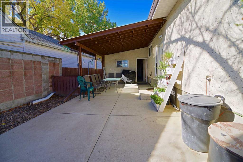 1619 21 Street Property Photo 42
