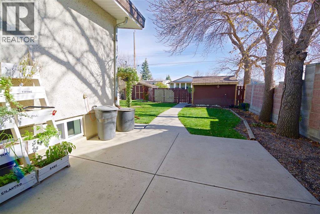 1619 21 Street Property Photo 43