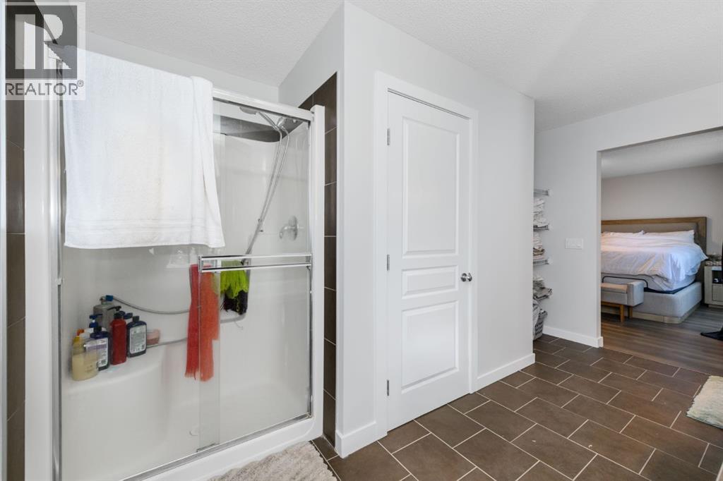 1536 93 Street Sw Property Photo 21