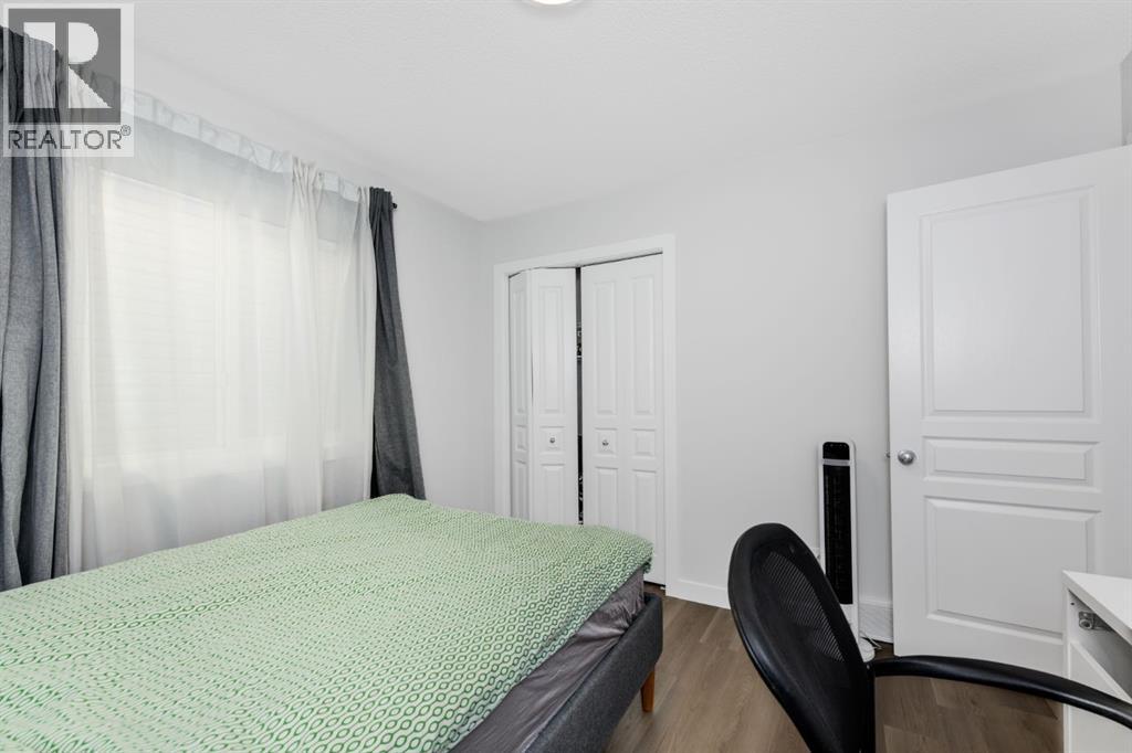 1536 93 Street Sw Property Photo 24