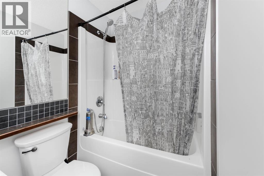 1536 93 Street Sw Property Photo 27