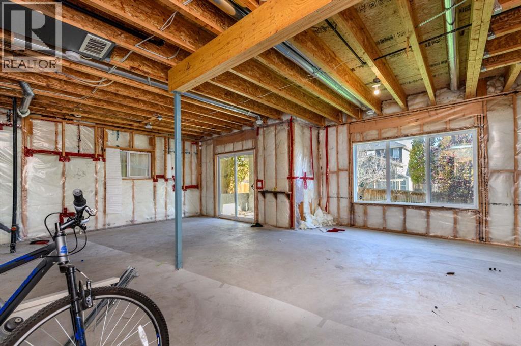 1536 93 Street Sw Property Photo 30
