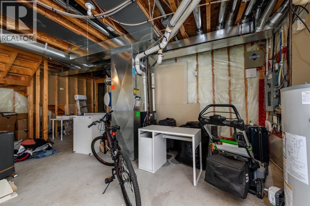 1536 93 Street Sw Property Photo 32