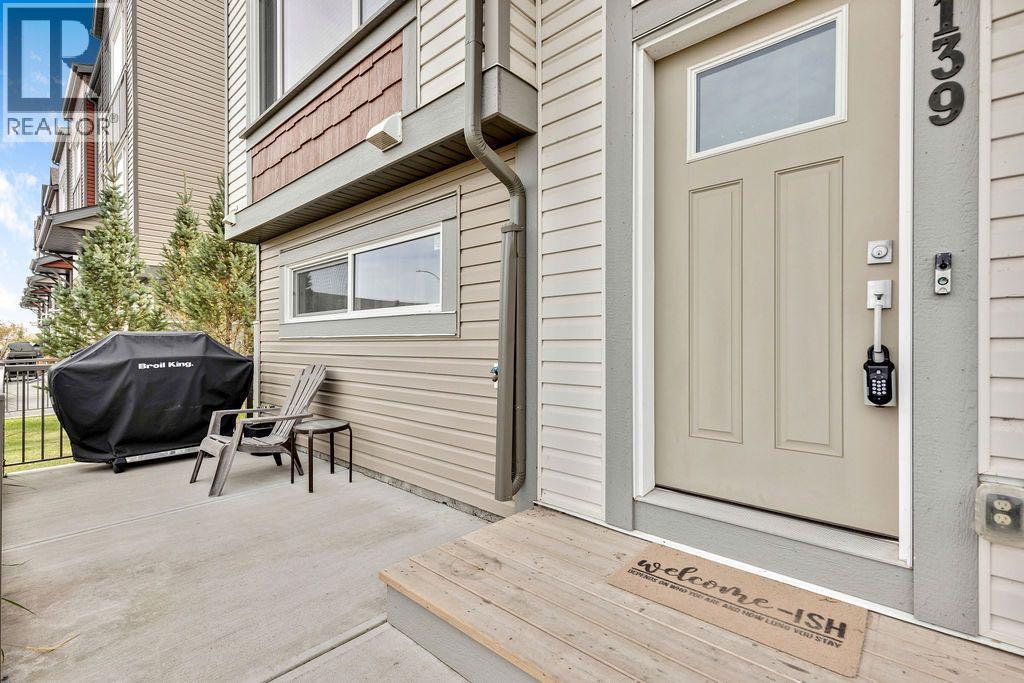 139 Copperstone Park Se Property Photo 2