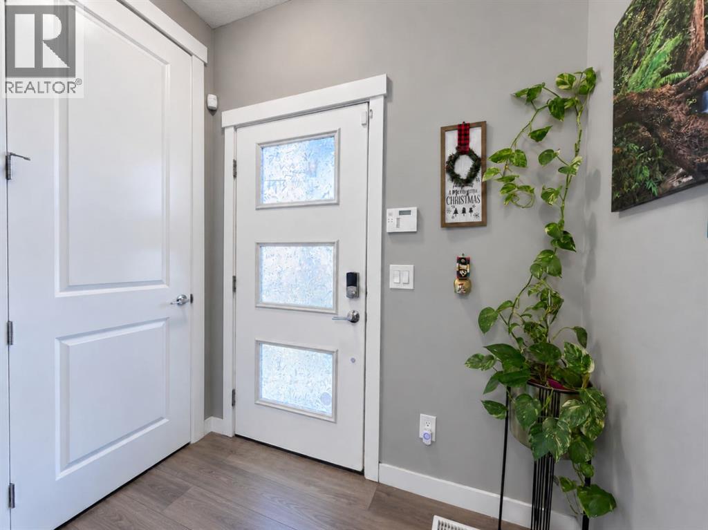 435 Savanna Boulevard Ne Property Photo 3