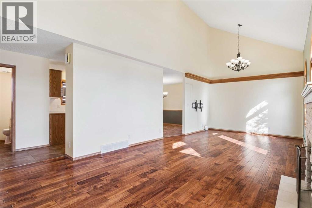 106 Hawkland Place Nw Property Photo 6