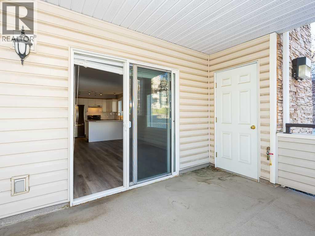 7451 Springbank Boulevard Southwest Property Photo 9
