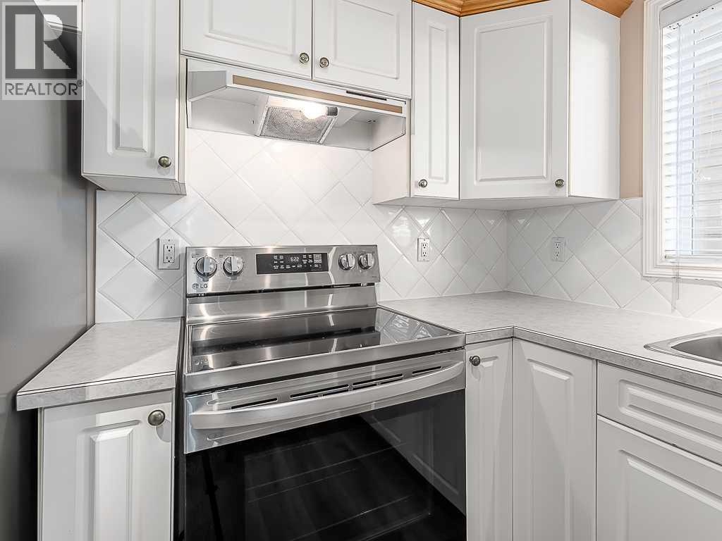 7451 Springbank Boulevard Southwest Property Photo 13
