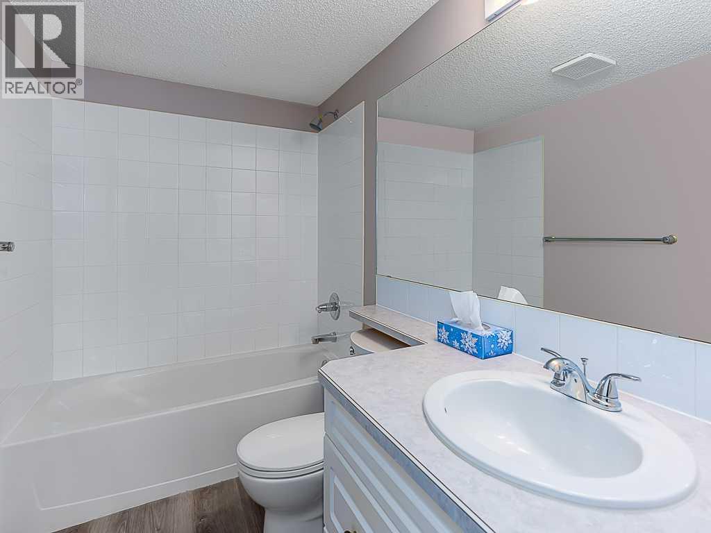 7451 Springbank Boulevard Southwest Property Photo 17